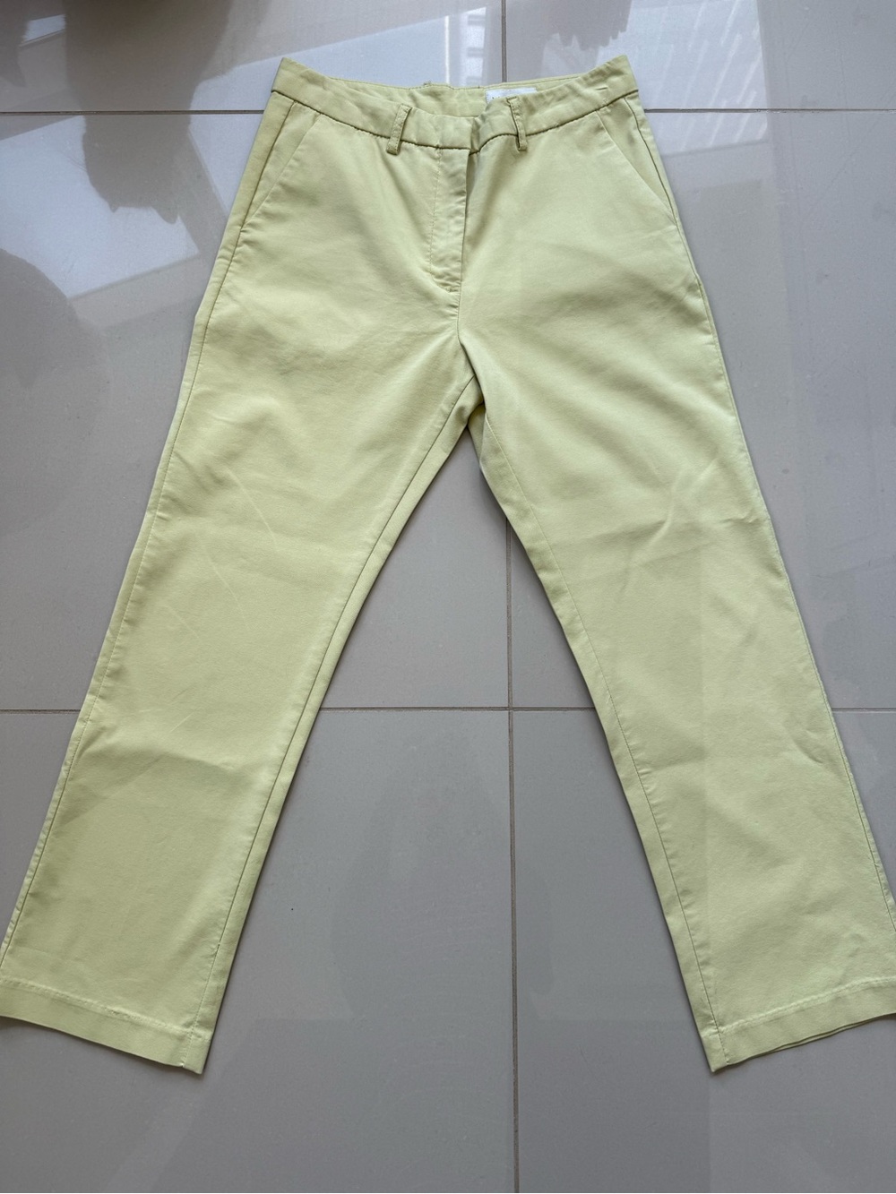 Women's Slim Chino Pants in Lime-Yellow from Lefties, EU 38